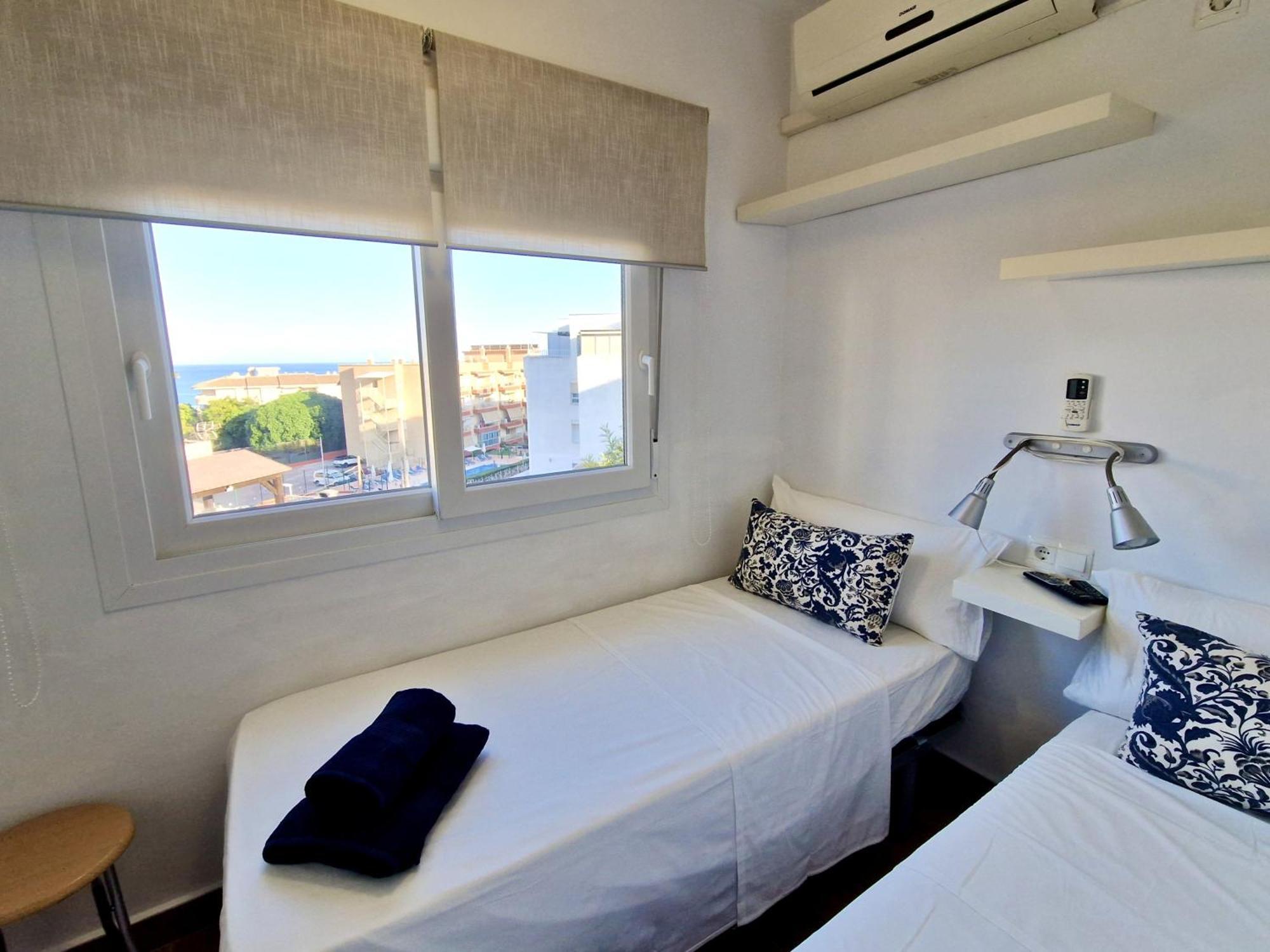 טורמולינוס Sr Mediterraneo Playa De La Carihuela מראה חיצוני תמונה